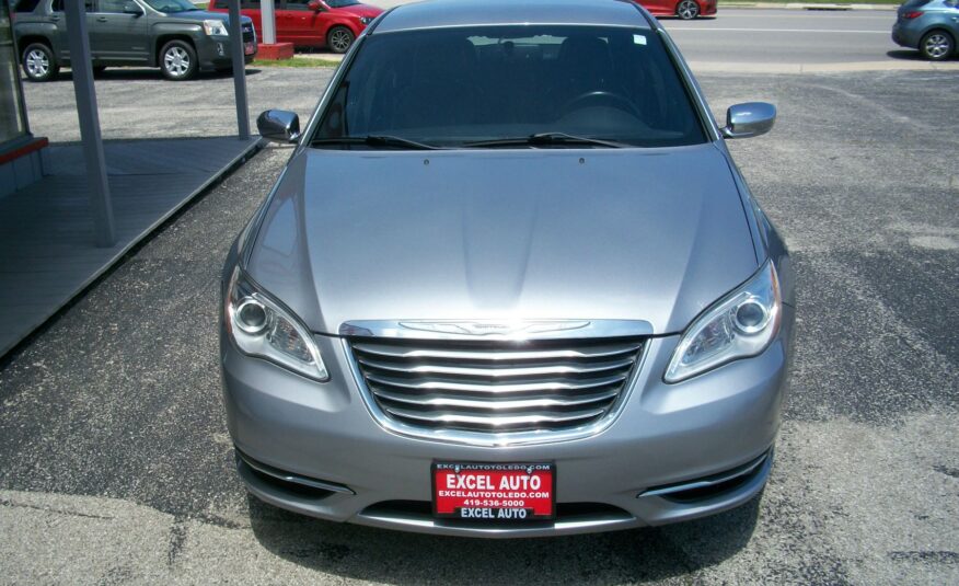 2014 Chrysler 200 Limited