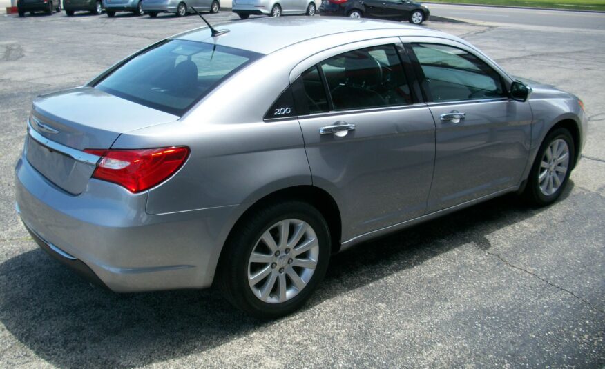 2014 Chrysler 200 Limited