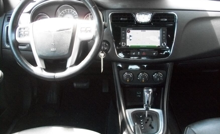 2013 Chrysler 200 Limited
