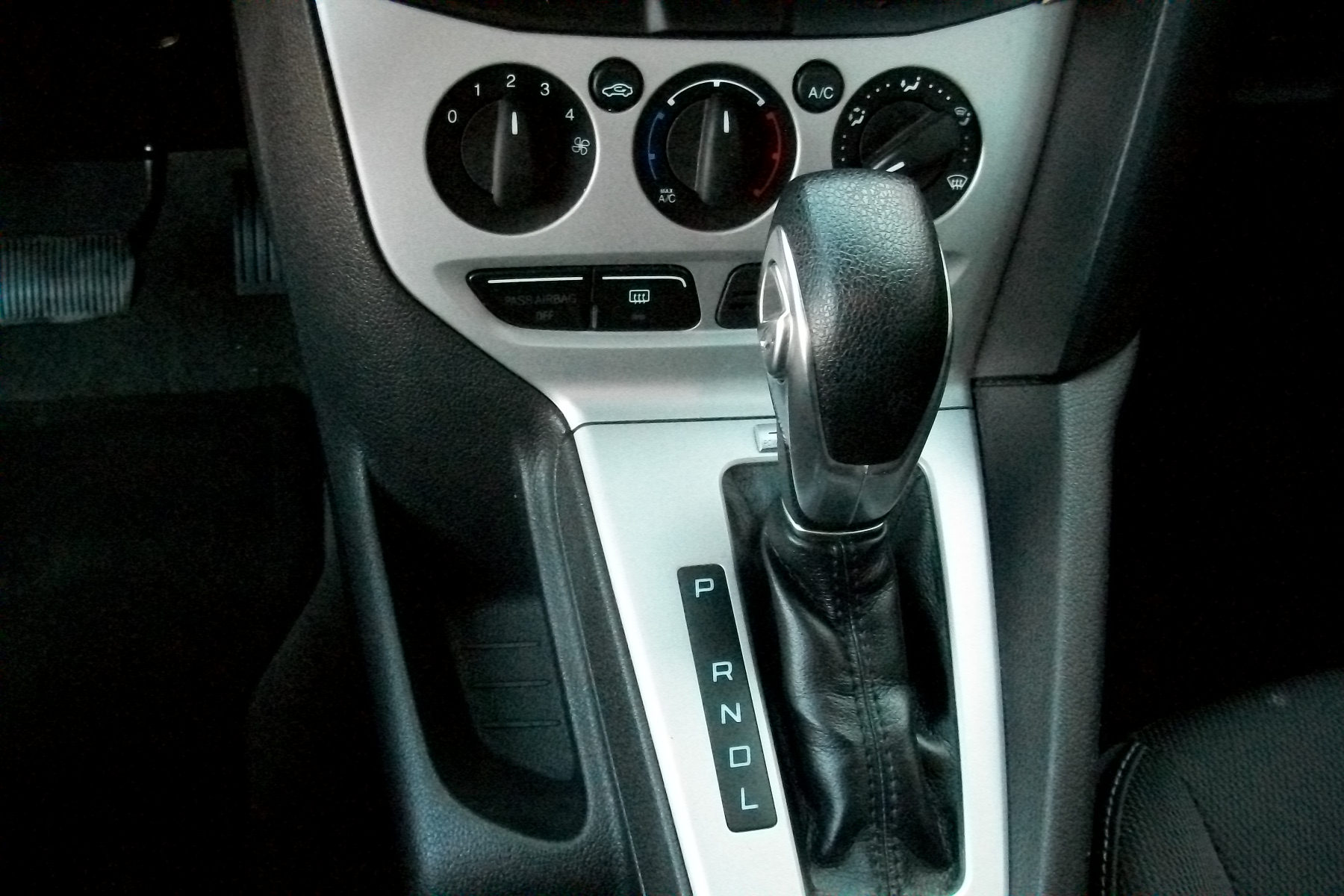 2014 Ford Focus SE Sedan