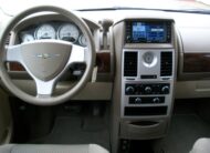 2010 Chrysler Town & Country LX