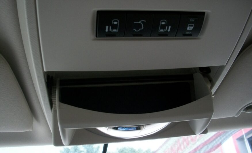 2010 Chrysler Town & Country LX