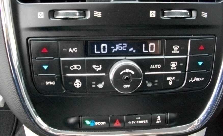2016 Chrysler Town & Country Touring