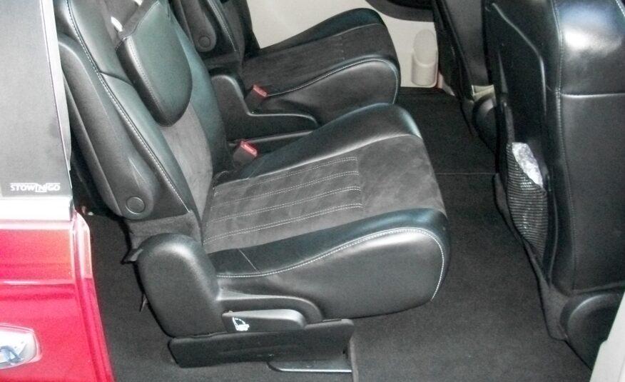 2014 Chrysler Town & Country Touring-L 30th Anniversary Edition