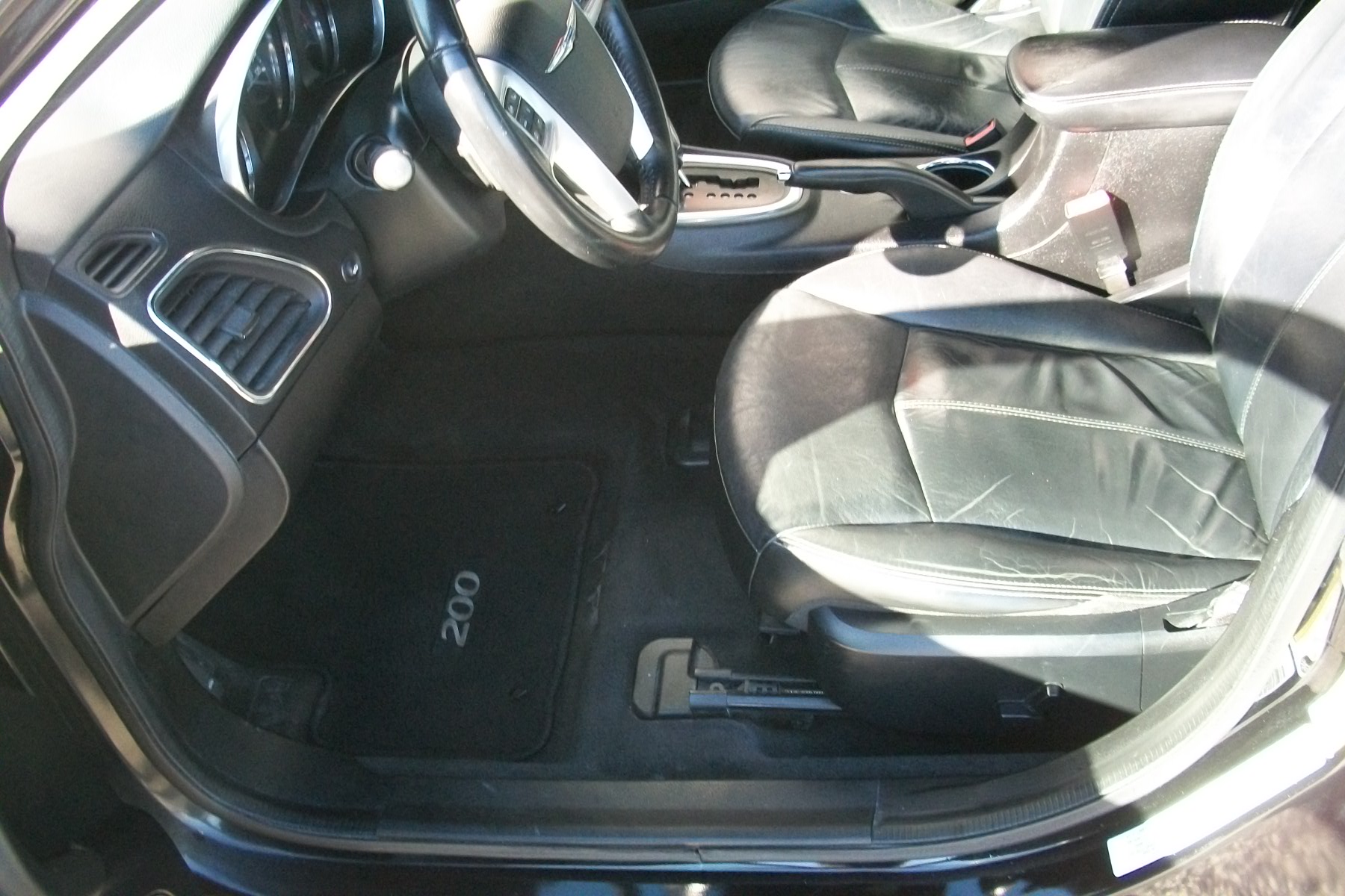 2013 Chrysler 200 Limited