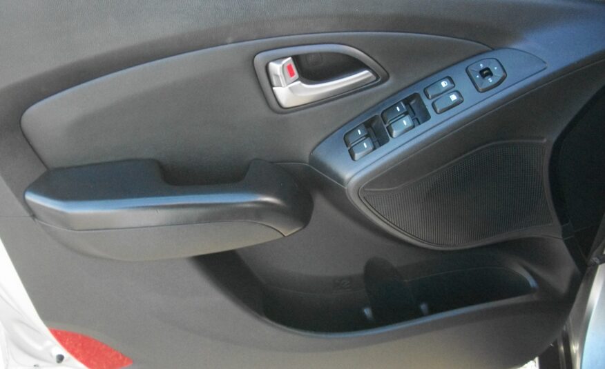 2011 Hyundai Tucson Limited - Photo 12