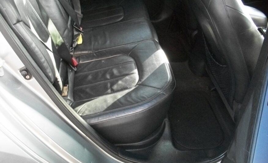 2011 Hyundai Tucson Limited - Photo 16