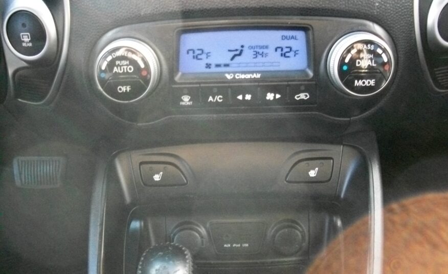 2011 Hyundai Tucson Limited - Photo 10