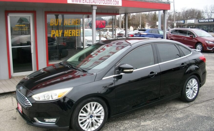 2017 Ford Focus Titanium's photo