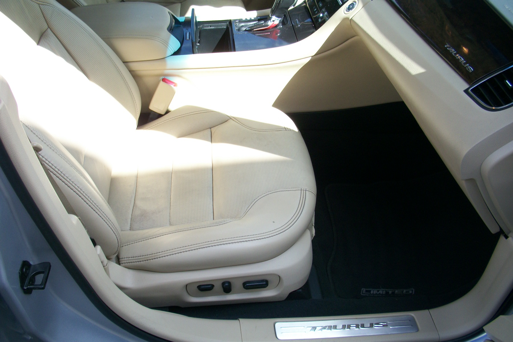 2019 Ford Taurus Limited