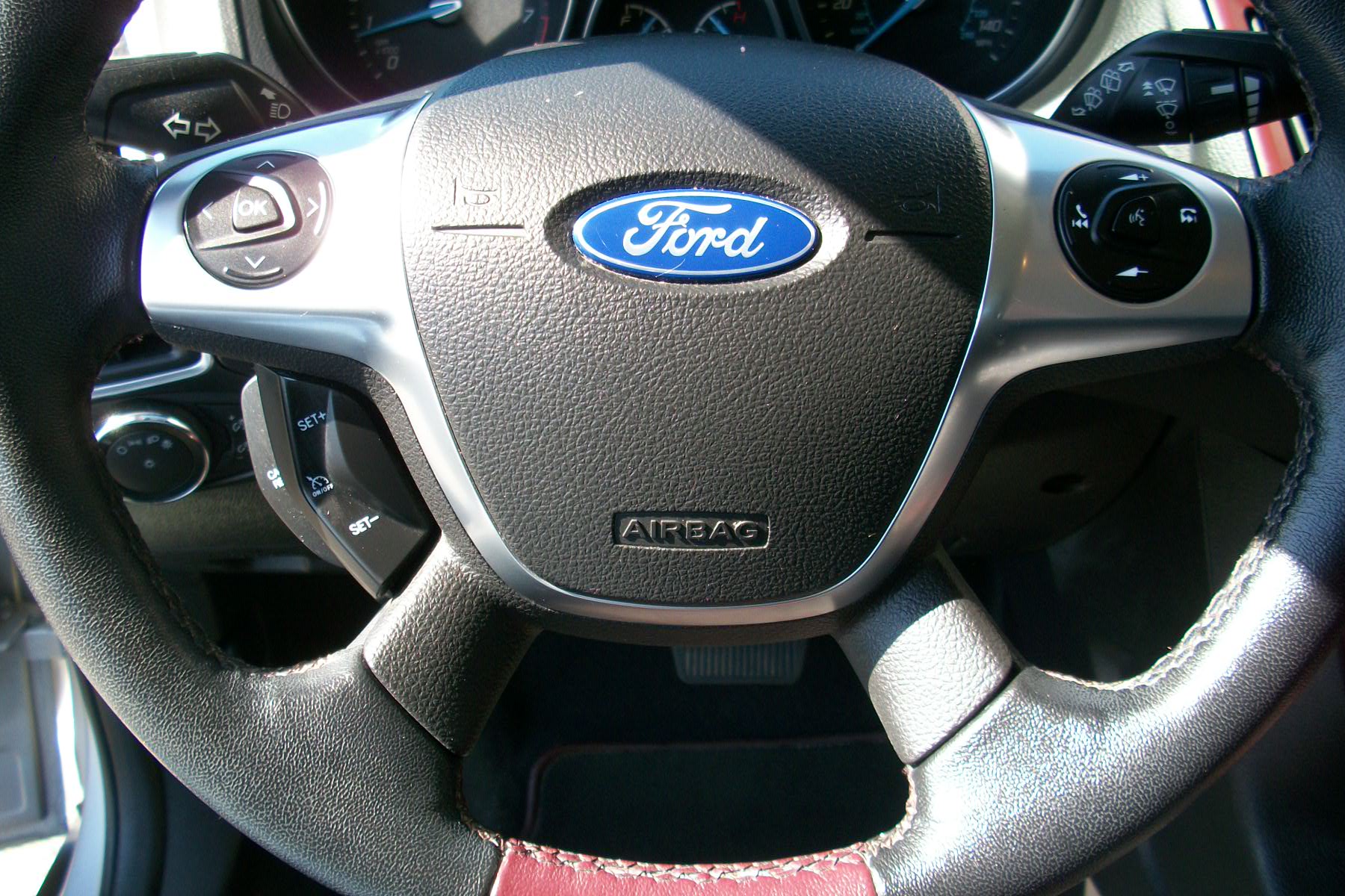 2014 Ford Focus Titanium Hatch