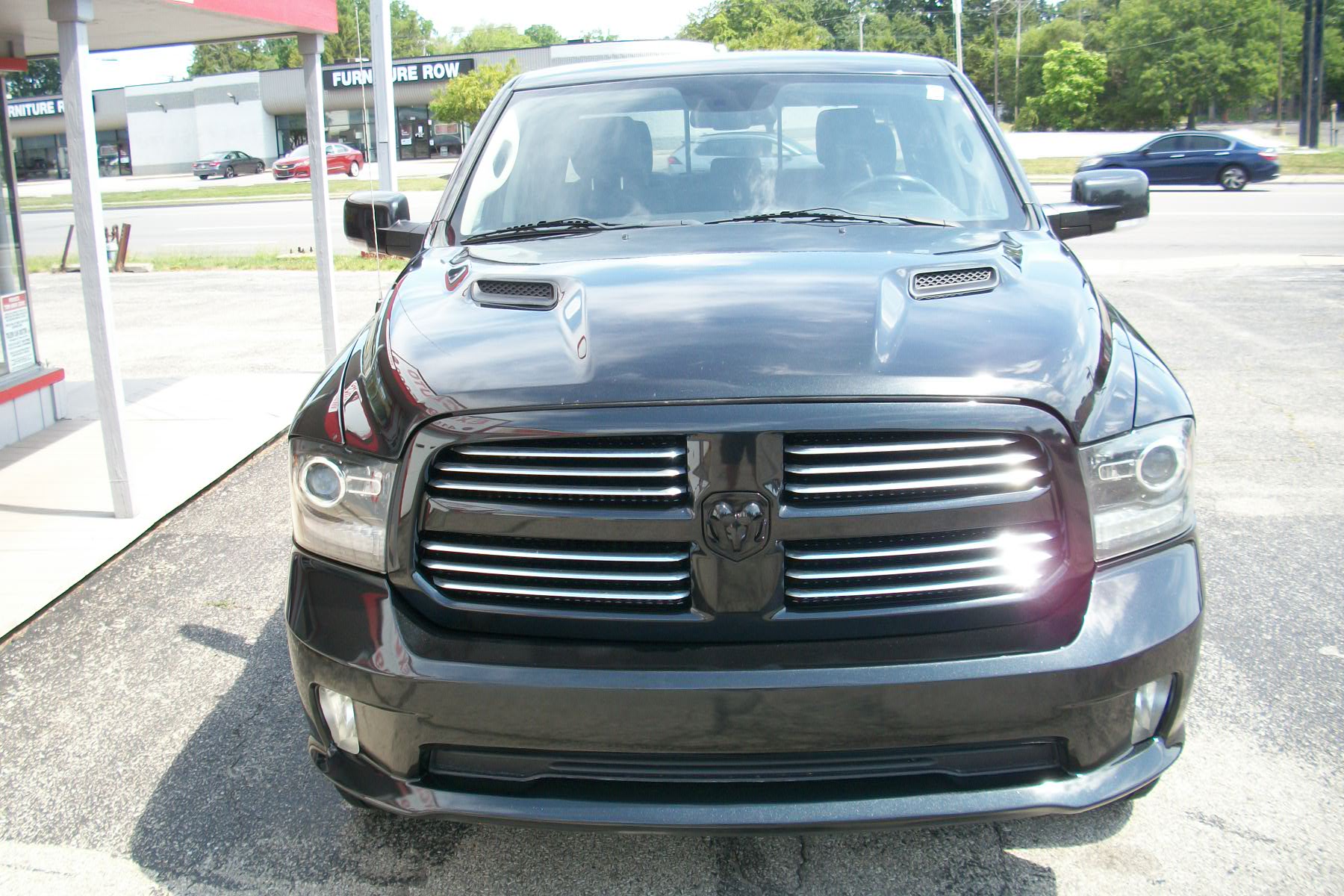 2015 RAM 1500 Sport Crew Cab SWB 4WD