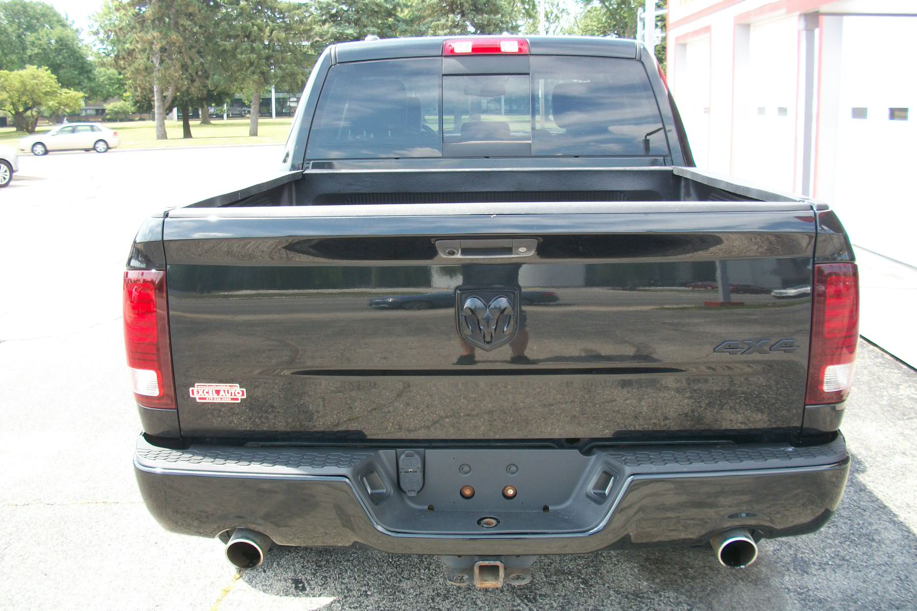 2015 RAM 1500 Sport Crew Cab SWB 4WD