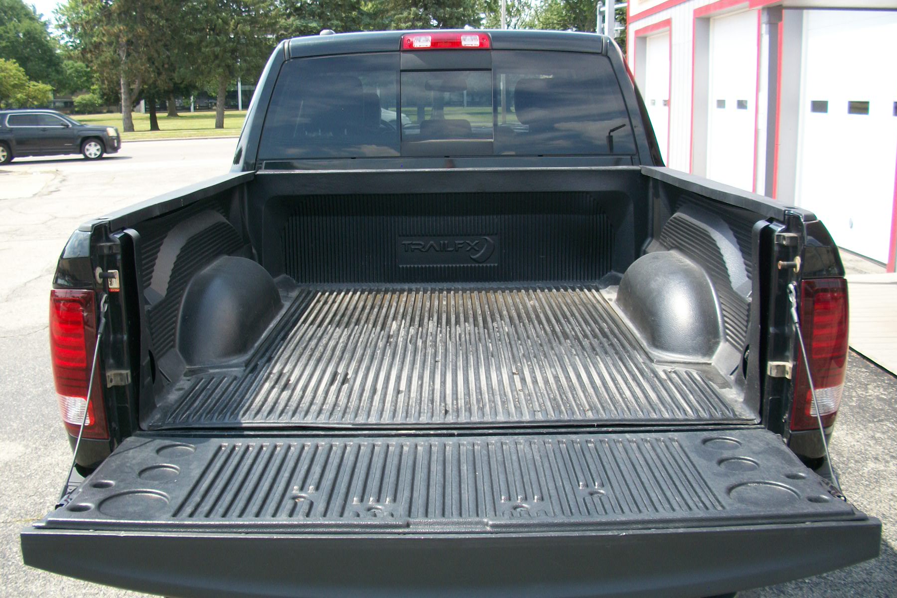 2015 RAM 1500 Sport Crew Cab SWB 4WD