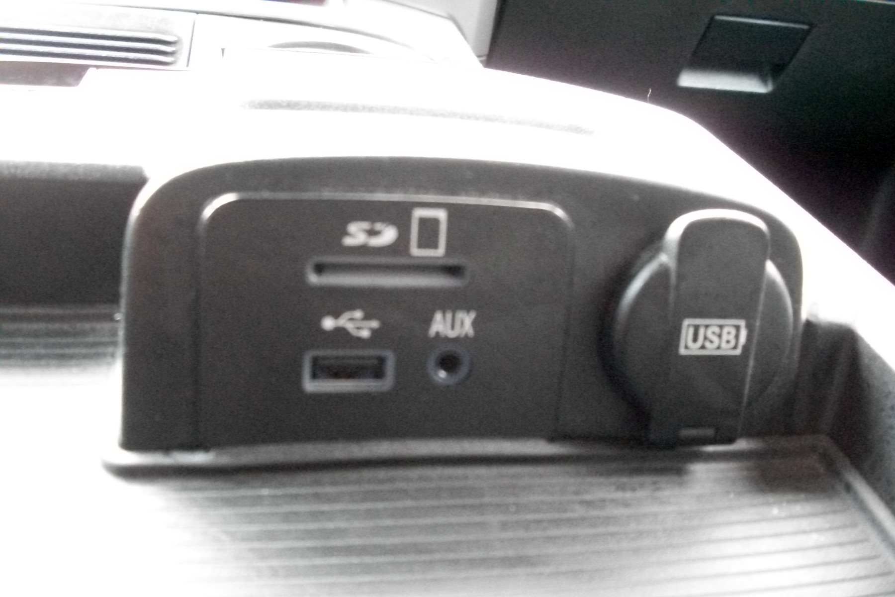 2015 RAM 1500 Sport Crew Cab SWB 4WD