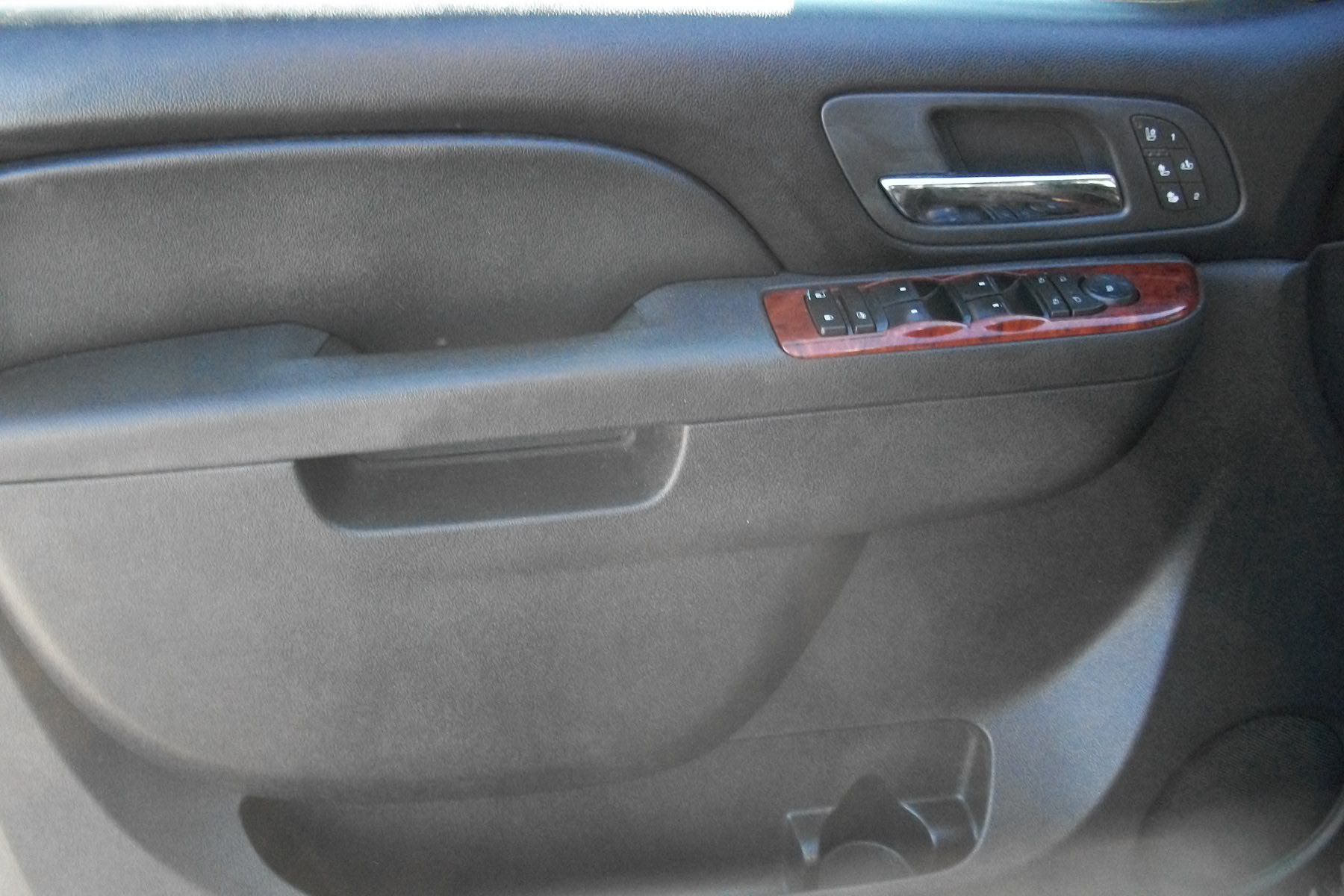2011 Chevrolet Suburban LTZ 1500 4WD