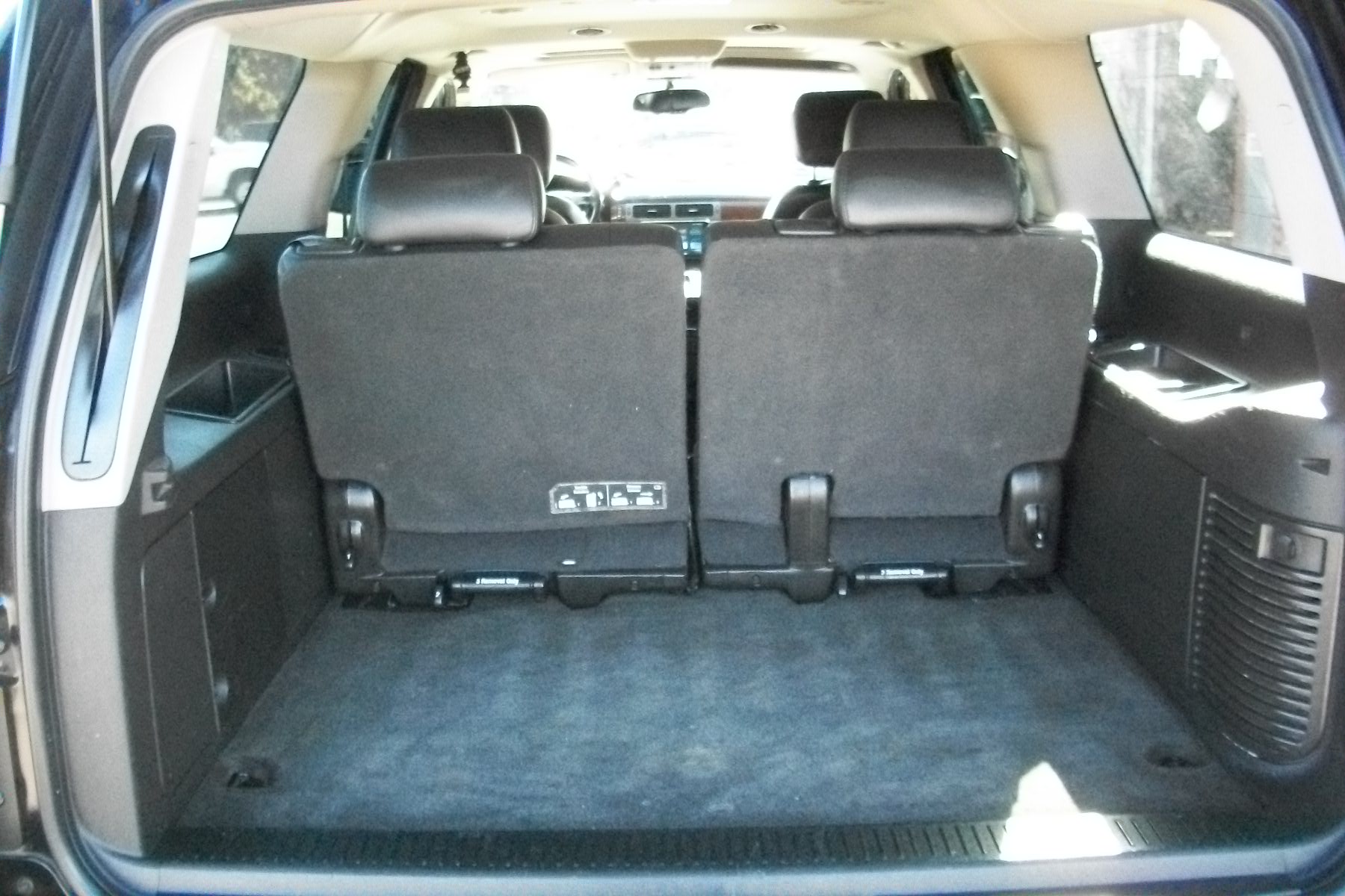 2011 Chevrolet Suburban LTZ 1500 4WD