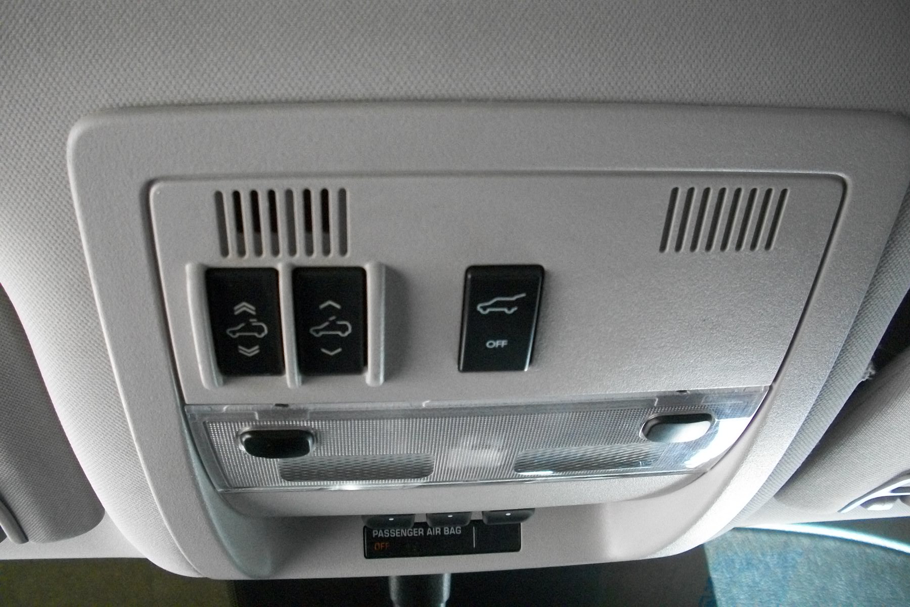 2011 Chevrolet Suburban LTZ 1500 4WD